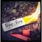 Live Fire Original kompakter wasserfester Zunder, Feuerstarter, Signalgeber LFO1